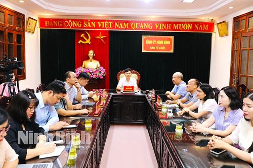 Bồi dưỡng kiến thức về công tác xây dựng Đảng cho đội ngũ lãnh đạo, phóng viên, biên tập viên các cơ quan thông tấn, báo chí
