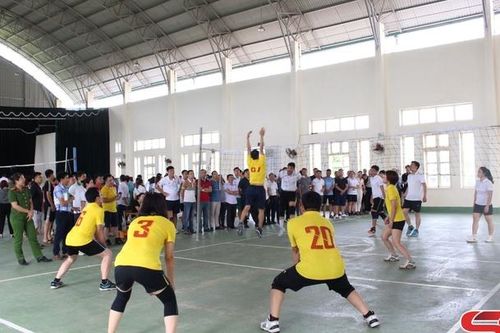 Giao lưu thể thao trong đoàn viên thanh niên