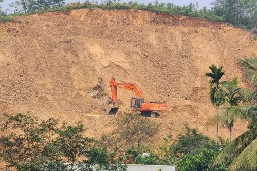 Thanh Hóa: Phê duyệt phương án đấu giá quyền khai thác khoáng sản mỏ đất làm vật liệu san lấp
