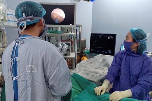 Một phụ nữ bị quên gạc trong bụng suốt 14 năm