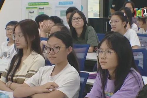 Hơn 400 trẻ tham gia làm phim 'qua ống kính trẻ thơ'