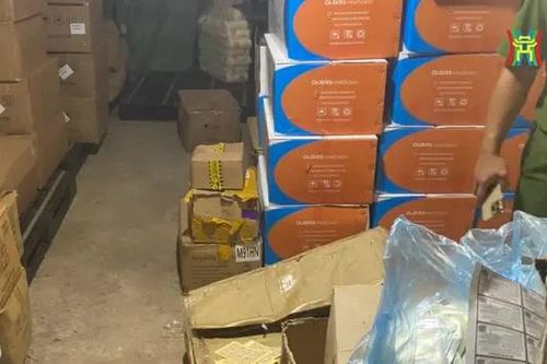 Triệt phá đường dây buôn bán mỹ phẩm giả số lượng lớn
