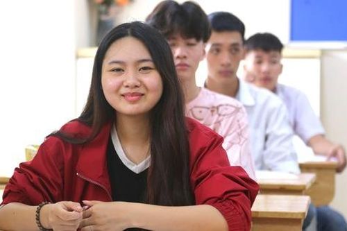 Gần 109.000 sĩ tử Hà Nội làm thủ tục dự thi tốt nghiệp trung học phổ thông 2024