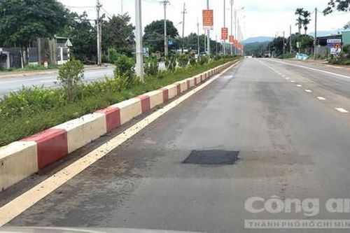 Đường trị giá 90 tỉ đồng mới được bàn giao đã phải vá