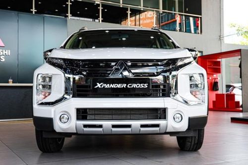 Giá lăn bánh Mitsubishi Xpander Cross mới nhất đang giảm giá sâu bởi ưu đãi mạnh, Suzuki X7 lo về doanh số
