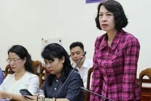Thứ trưởng Bộ Y tế: Quảng Bình cần chủ động hơn trong công tác đào tạo cán bộ, nhân viên y tế