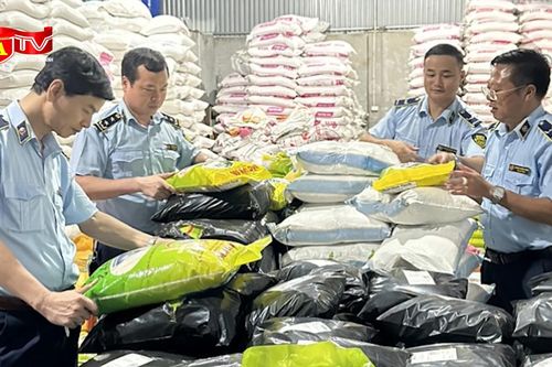 Giật mình với dây chuyền sản xuất 'Gạo Ông Cua' giả mạo bán trên Shopee