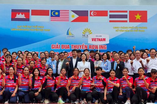 Hàng trăm vận động viên đua thuyền Rowing Đông Nam Á thi đấu tại Hải Phòng