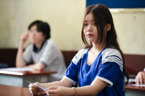 Thí sinh gọi tên tác phẩm nào trước giờ thi Ngữ văn tốt nghiệp THPT?