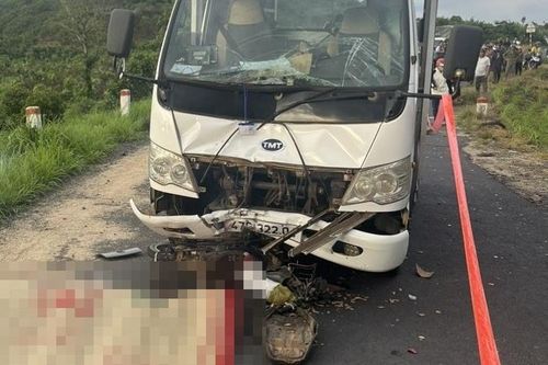 Ôtô tải tập lái va chạm xe máy khiến một người tử vong ở Đắk Nông
