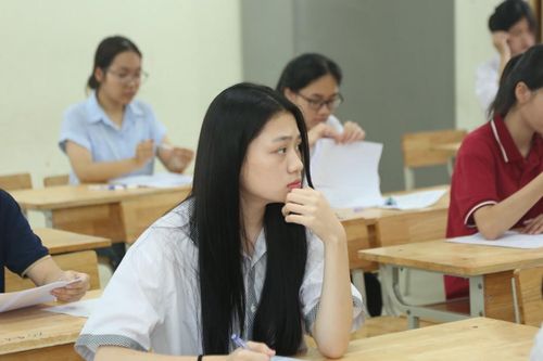 Hà Nội: gần 109.000 thí sinh tự tin bước vào phòng thi môn ngữ văn