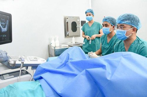 Làm mẹ sau 17 năm hiếm muộn, 6 lần thụ tinh ống nghiệm thất bại