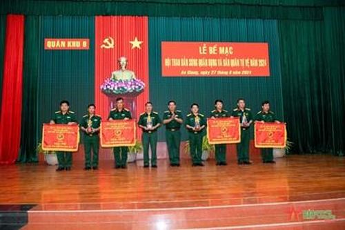 Quân khu 9: Trao 36 huy chương, 8 cúp tại Hội thao bắn súng quân dụng và dân quân tự vệ