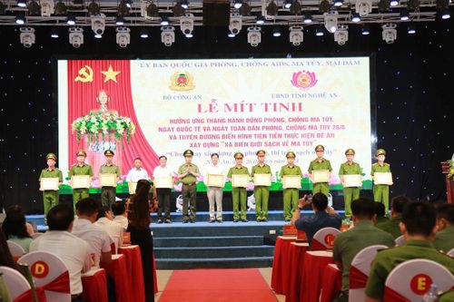Phòng, chống ma túy là nhiệm vụ trọng tâm, vừa cấp bách, vừa thường xuyên, liên tục và lâu dài…
