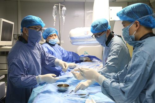 Tán sỏi đường mật qua da