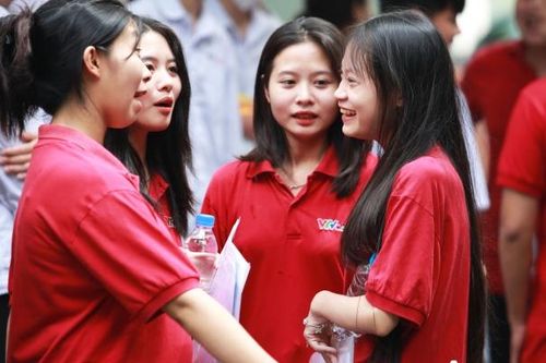 Môn Ngữ Văn được đánh giá vừa sức, thí sinh vui vẻ khi kết thúc phần thi
