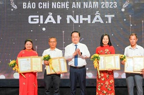 Nghệ An trao 34 tác phẩm đoạt Giải Báo chí năm 2023