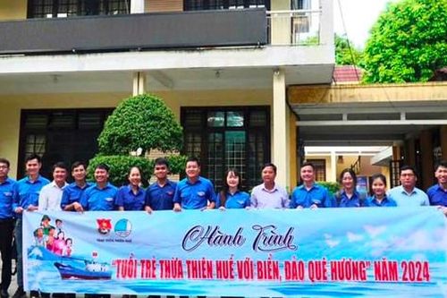 Tuổi trẻ Thừa Thiên-Huế với hành trình vì biển, đảo quê hương tại Lý Sơn