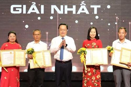 Phóng viên Báo Tiền Phong giành giải Ba Giải Báo chí Nghệ An