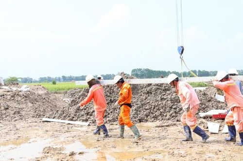 Vượt nắng gió, 'đua' tiến độ đường dây 500kV mạch 3