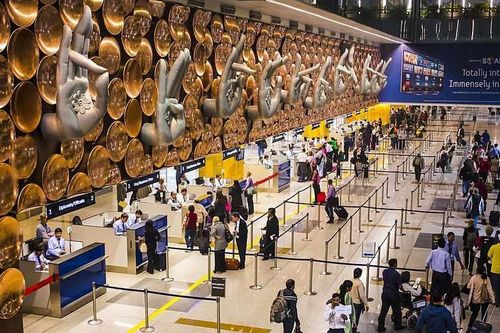 Thiếu niên 13 tuổi gửi thư dọa đánh bom khiến sân bay náo loạn