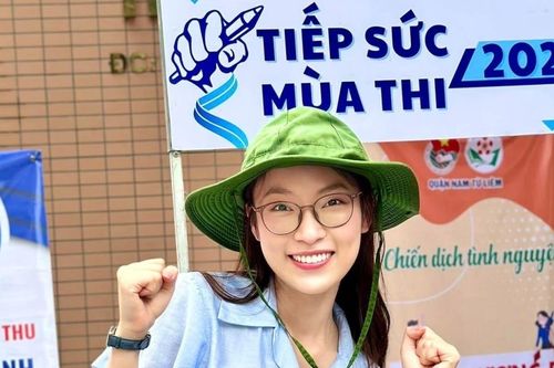 MC Khánh Vy VTV, Phương Mỹ Chi tham gia tiếp sức kỳ thi THPT quốc gia
