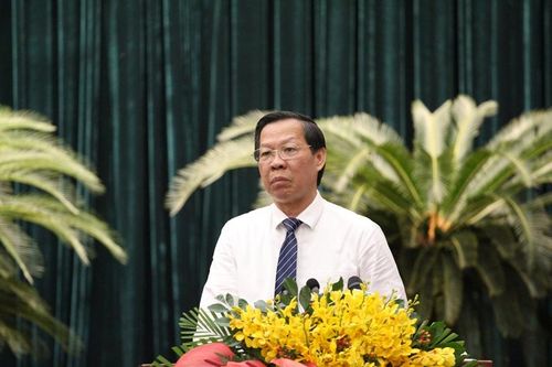 Lãnh đạo UBND TP HCM giao quyền cho 5 Phó Chủ tịch xử phạt vi phạm hành chính