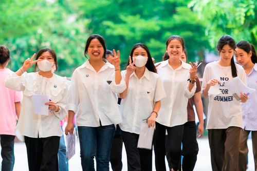 Môn thi đầu tiên tốt nghiệp THPT, nhiều thí sinh đến muộn