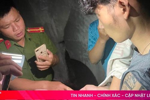 Bắt đối tượng tàng trữ trái phép ma túy nơi tường nhà