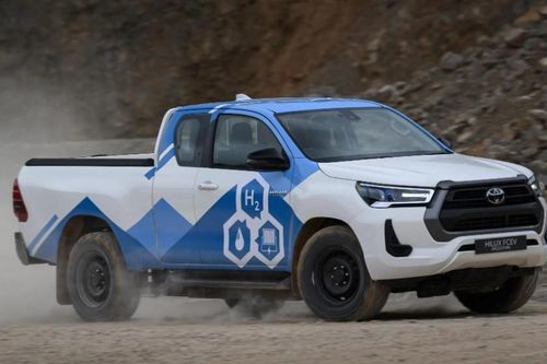 Toyota Hilux sắp có phiên bản chạy hydro