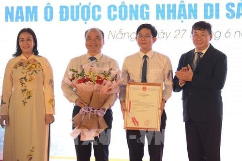 'Nước mắm Nam Ô' đón nhận bằng bảo hộ chỉ dẫn địa lý
