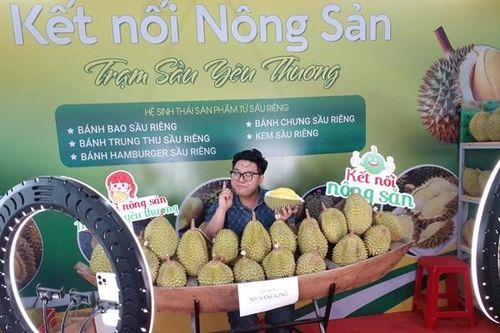 Bình quân mỗi tháng có khoảng 2,5 triệu phiên bán hàng livestream.