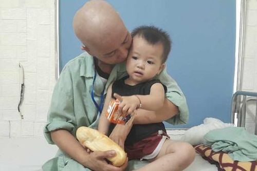 Người mẹ hiếm muộn vừa sinh con đã phát hiện mắc ung thư