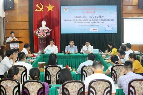 Bán hàng qua livestream: Làn gió mới cho doanh nghiệp Việt