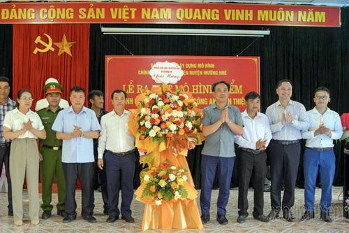 Mường Nhé ra mắt mô hình điểm 'Chính quyền thân thiện', 'Công an thân thiện'
