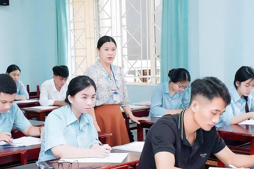 Gợi ý đáp án môn Ngữ văn kỳ thi tốt nghiệp THPT năm 2024