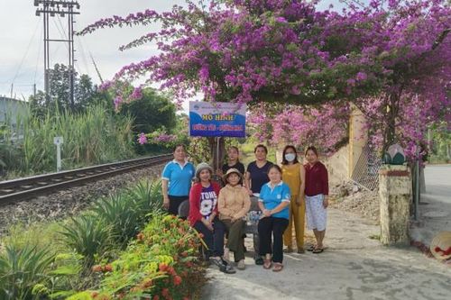 Hội Liên hiệp Phụ nữ xã Ninh Ích: Ra mắt mô hình 'Đường tàu - đường hoa'
