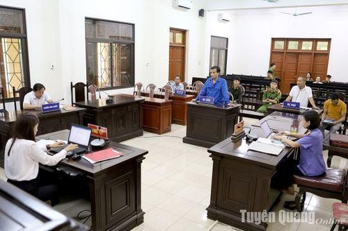 13 năm 6 tháng tù cho tội lừa đảo chiếm đoạt tài sản