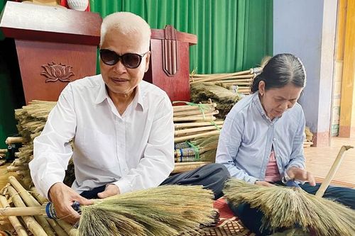 Thắp sáng niềm tin