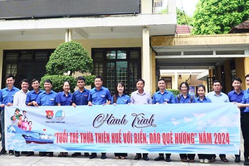 Tuổi trẻ với biển, đảo quê hương