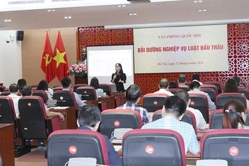 Bồi dưỡng nghiệp vụ Luật Đấu thầu cho cán bộ, công chức của Văn phòng Quốc hội