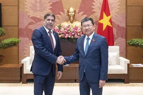 Chủ nhiệm Ủy ban Đối ngoại Vũ Hải Hà tiếp Bộ trưởng Nông nghiệp Cộng hòa Dominica