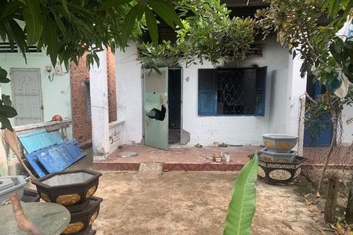 Nghi vấn chồng mua xăng về đốt nhà khiến cả hai người tử vong