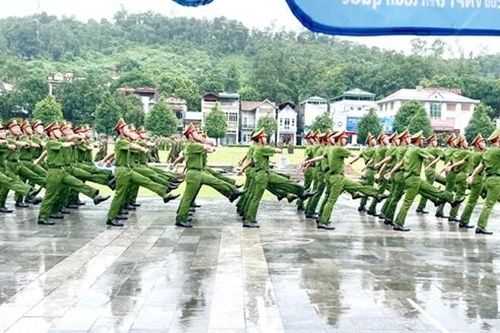 Chuẩn bị Lễ ra mắt Lực lượng tham gia bảo vệ ANTT ở cơ sở tại huyện Bát Xát