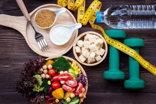 Ăn nhẹ gì trước tập thể thao để có kết quả như ý?