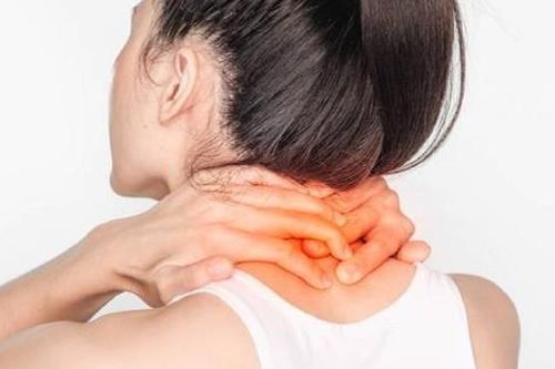 9 nguyên nhân gây đau vai gáy cần biết