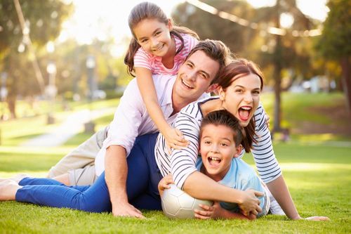 Bố dùng tình yêu với mẹ để dạy con