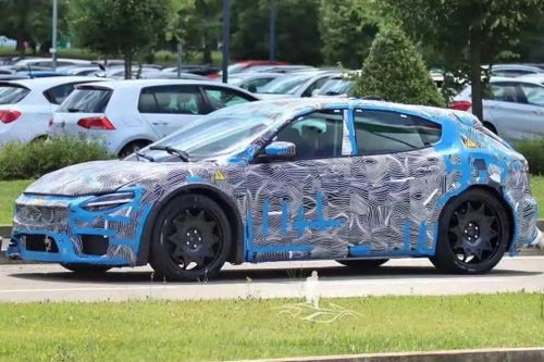 Siêu xe thuần điện đầu tiên của Ferrari lộ diện