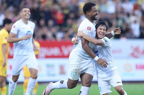 Vô địch V-League rồi sao nữa Nam Định?