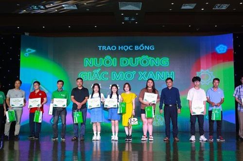 Ngày hội 'Cùng GRAB ươm xanh 2024'